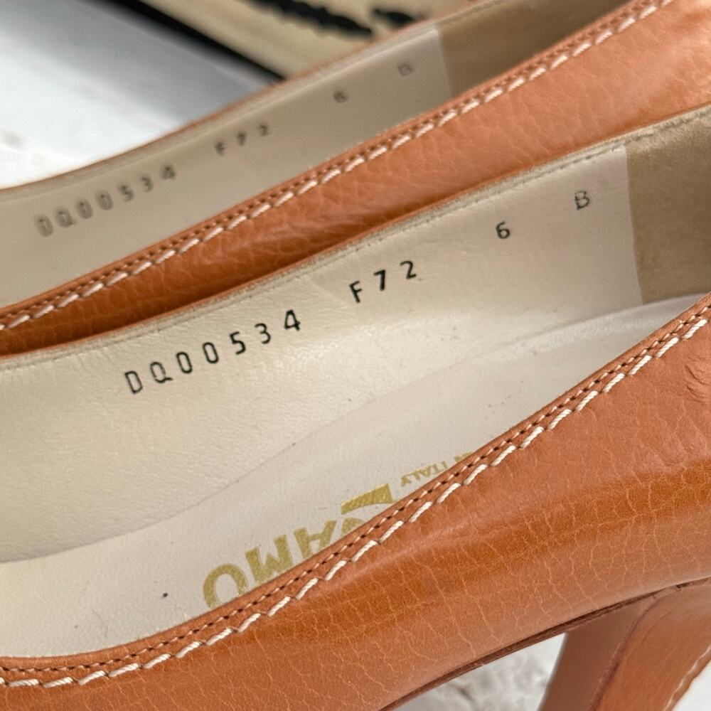 Salvatore Ferragamo women's pumps heels shoes tan brown pointed toe size 6 - Picture 5 of 9